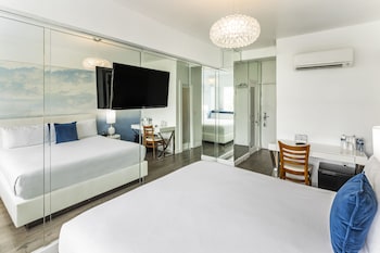 Ocean Front Room 1 King Bed