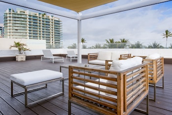 Ocean Front 1 King Bed, Private Terrace
