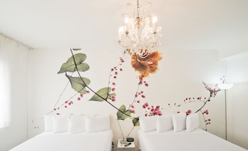Traditional Room, 2 Queen Beds