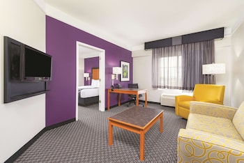 Deluxe Suite, 1 King Bed, Non Smoking