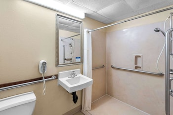Room, 2 Queen Beds, Accessible, Non Smoking