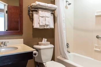 Suite, 2 Queen Beds, Non Smoking (Efficiency)