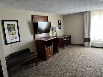 Deluxe Studio Suite, 1 King Bed, Non Smoking