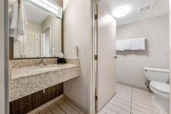 Standard Room, 2 Queen Beds, Non Smoking, Balcony