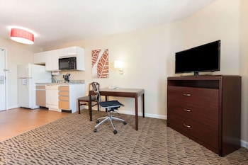 Standard Room, 1 Queen Bed, Non Smoking