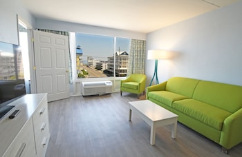 Deluxe Suite, 1 Bedroom (No Pets Allowed)