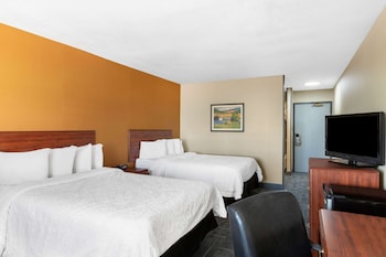 Room, 2 Queen Beds, Non Smoking