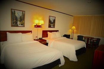 Room, 2 Queen Beds, Accessible, Non Smoking (Mobility)