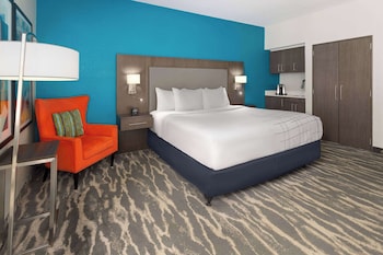 Deluxe Room, 1 King Bed, Non Smoking, Fireplace