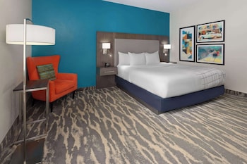 Deluxe Room, 1 King Bed, Non Smoking