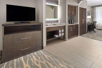 Deluxe Room, 1 King Bed, Non Smoking (Deluxe Family Room)