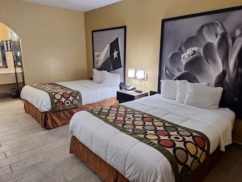 Room, Multiple Beds, Non Smoking (Mobility, Tub with Grab Bars)