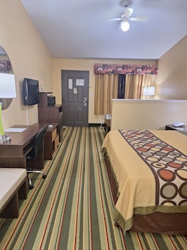 Room, 1 King Bed, Non Smoking (Second Floor)