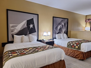Room, Multiple Beds, Non Smoking (Mobility, Tub with Grab Bars)