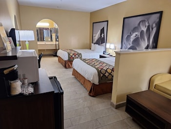 Room, Multiple Beds, Non Smoking