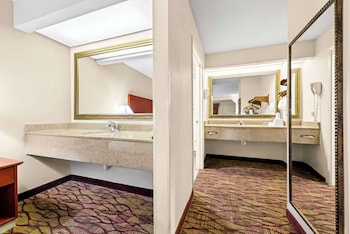 Standard Room, 1 King Bed, Smoking, Refrigerator & Microwave