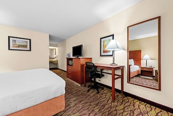Standard Room, 1 King Bed, Accessible, Non Smoking