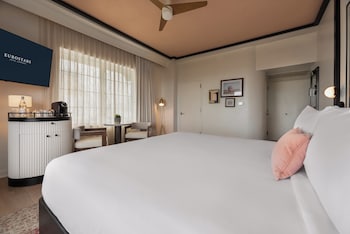Deluxe Room, 1 King Bed, Ocean View (Single Use)