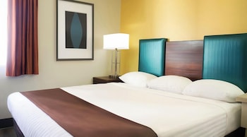 Deluxe Suite, 1 King Bed