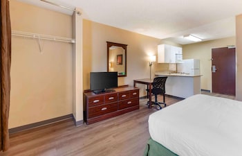 Studio, 1 Queen Bed, Non Smoking
