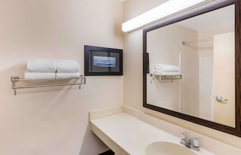 Studio, 1 Queen Bed, Non Smoking