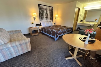 Standard Room, 1 King Bed