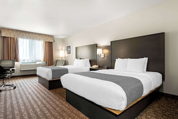 Standard Room, 2 Queen Beds, Non Smoking, Refrigerator & Microwave (Oversized Room)