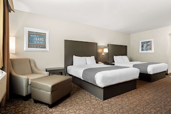 Standard Room, 2 Queen Beds, Non Smoking, Refrigerator & Microwave (Oversized Room)