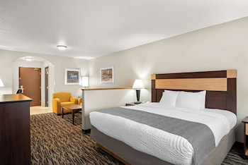 Suite, Multiple Beds, Non Smoking, Refrigerator & Microwave