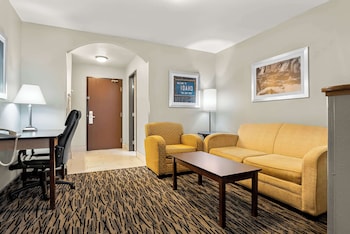 Suite, Multiple Beds, Non Smoking, Refrigerator & Microwave