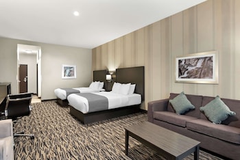 Standard Room, 2 Queen Beds, Non Smoking, Refrigerator & Microwave (Walk-in Shower)
