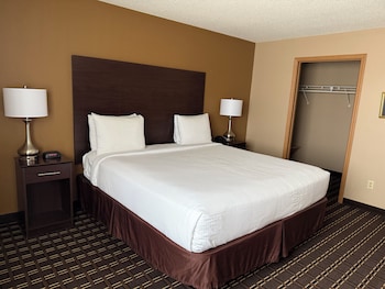Suite, 1 King Bed, Non Smoking, Balcony (with Sofabed)