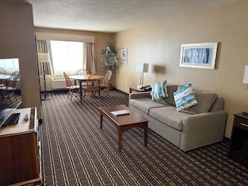 Suite, 1 Queen Bed, Non Smoking, Refrigerator & Microwave (Theme Room;with Sofabed)