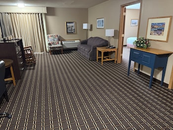 Suite, 1 King Bed, Non Smoking, Balcony (with Sofabed)