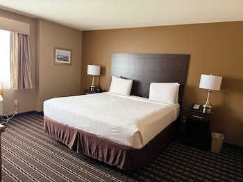Suite, 1 King Bed, Non Smoking, Balcony (with Sofabed)