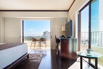 Premium Room, 1 King Bed, Ocean View, Corner