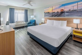 Standard Room, 1 Queen Bed, Accessible