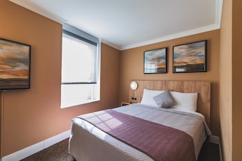 Standard Room, 1 Queen Bed