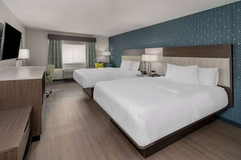 Room, 2 Queen Beds, Non Smoking (Various Views)