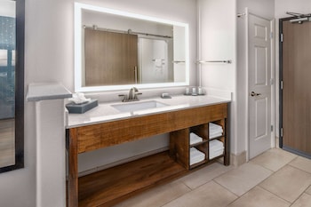 Studio Suite, 2 Queen Beds, Non Smoking (Limited View)