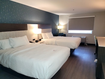 Room, 2 Queen Beds, Non Smoking (Various Views)