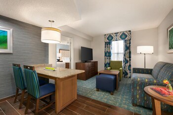 Suite 2 Doubles