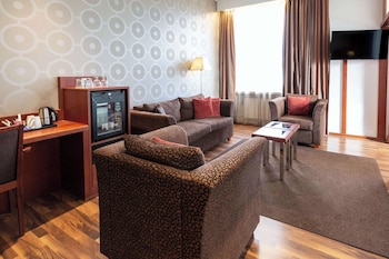 Junior Suite, 1 King Bed with Sofa bed