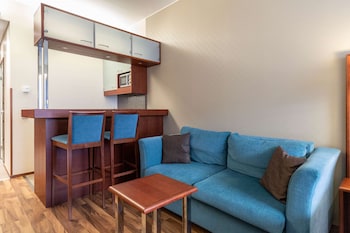 Family Room (Superior)