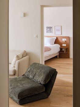 Family Room, 2 Bedrooms