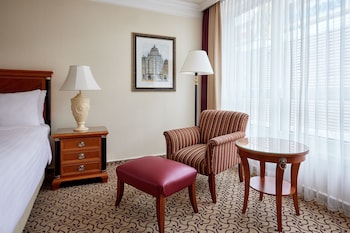 Executive Room, 1 King Bed, Executive Level