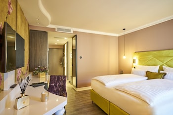 Grand Deluxe Double Room