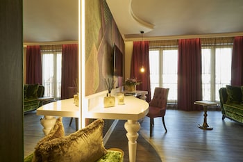 Grand Deluxe Triple Room