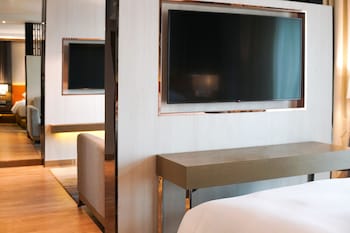 Junior Suite, 1 Bedroom, Smoking
