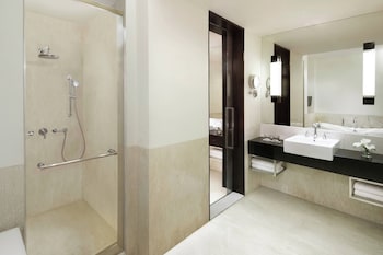Suite, 1 Bedroom, Smoking, City View